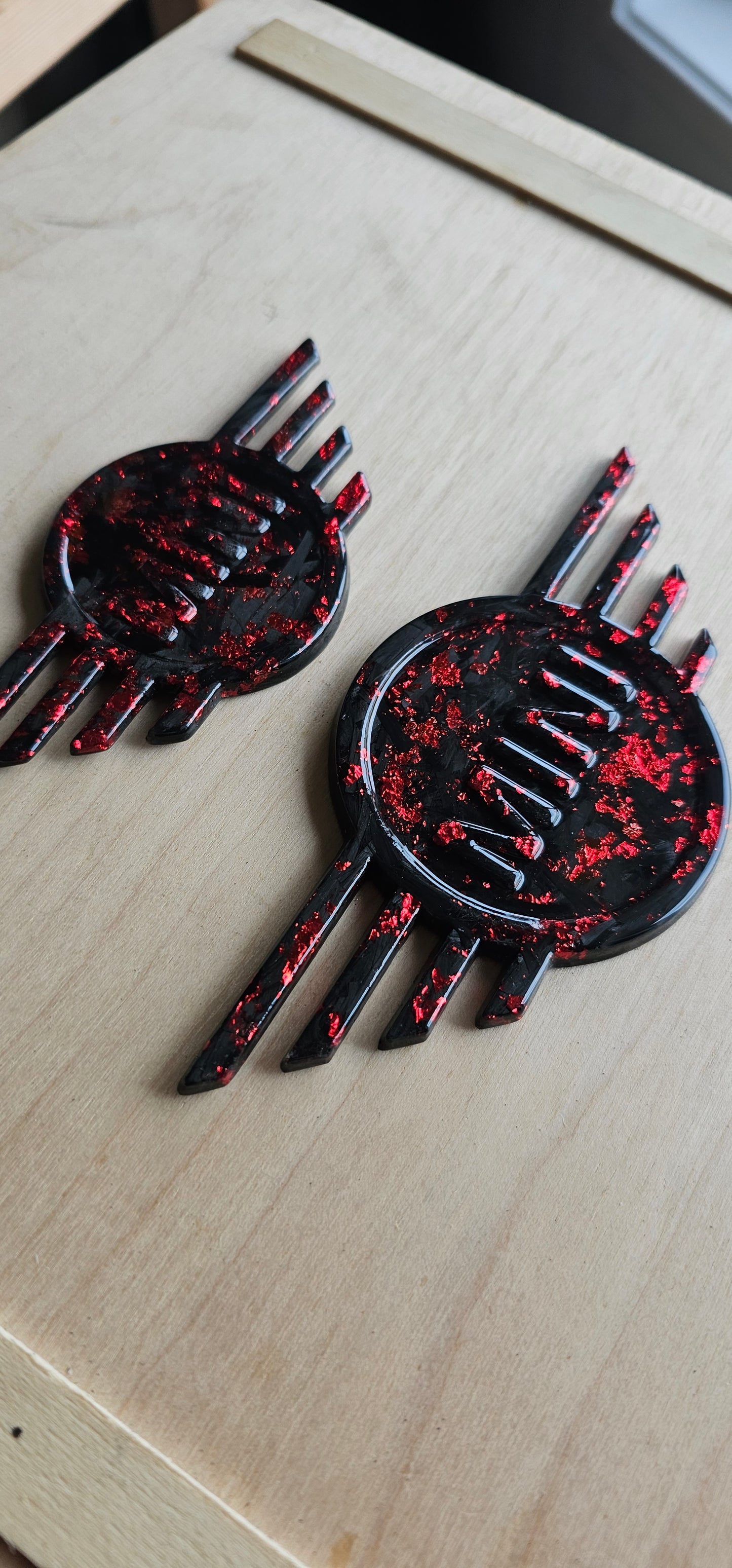 Forged carbon mini lci badge set